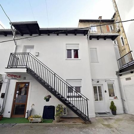 Appartement Petit Main Square à Zagreb Extérieur photo